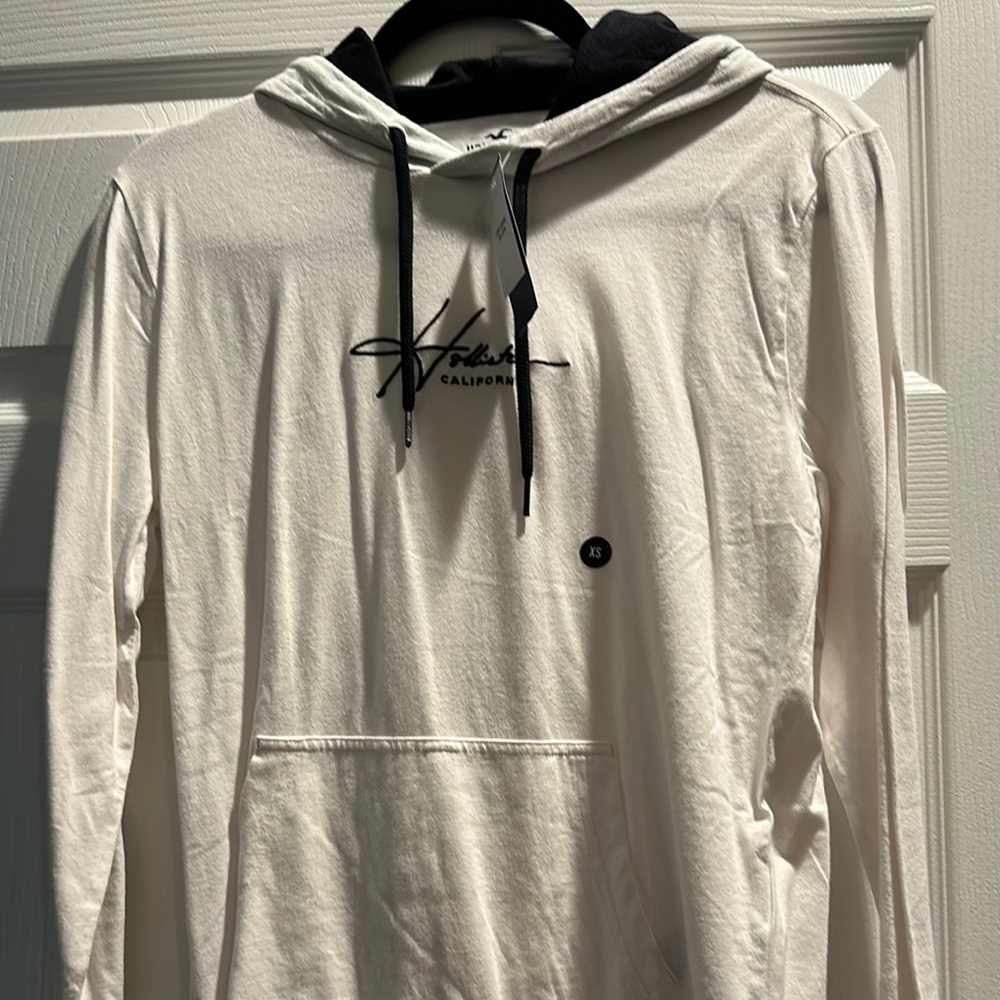 Hollister Men's Cream Hoodie with Black Accents